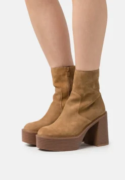 Aldo Myrelle - Enkellaarsjes Met Plateauzool - Brown