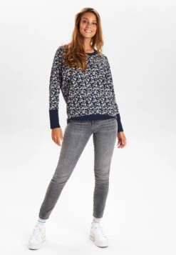 Nunikola- Sweater - Dark Sapphire