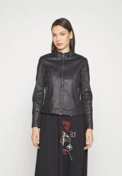 Desigual Jacket Toronto - Imitatieleren Jas - Black 10 Desigual Jacket Toronto - Imitatieleren Jas - Black -Tamaris Verkoopwinkel 14a96cc8be7542c99f92decba6278f45