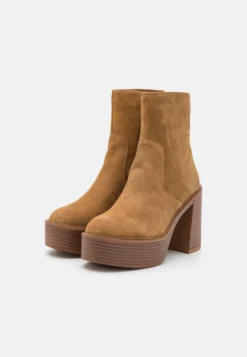 Aldo Myrelle - Enkellaarsjes Met Plateauzool - Brown -Tamaris Verkoopwinkel 2225e19efbaa4a15bb0f5a9b155a03af scaled