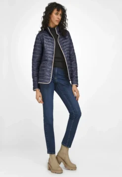 Basler Jas - Navy 15 Basler Jas - Navy -Tamaris Verkoopwinkel 2a3eaffdeab448438fb7708267df77bd scaled