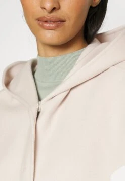 Caliga - Lichte Jas - Sabbia -Tamaris Verkoopwinkel 38a06b4a79e04adab7138bbe96486f6e