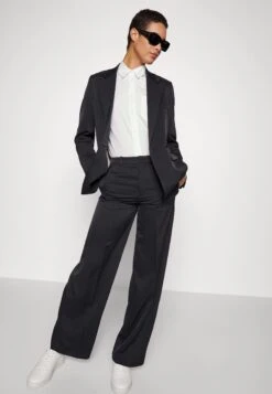 DRYKORN Wardlow - Blazer - Black 9 DRYKORN Wardlow - Blazer - Black -Tamaris Verkoopwinkel 4533158a7d174a48bd9fbd531a2d261a