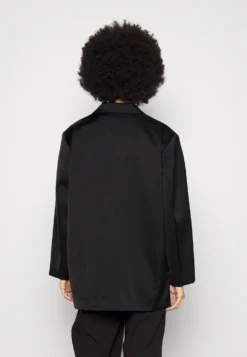 WEEKDAY Luna - Blazer - Black -Tamaris Verkoopwinkel 4c210e2682c346c4ad1e3bf9bb572f52 scaled