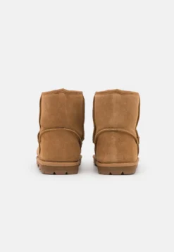 Marks & Spencer Snowboots- Chestnut 9 Marks & Spencer Snowboots- Chestnut -Tamaris Verkoopwinkel 57b2d36ff4a7463c911e249e4e824e3c scaled