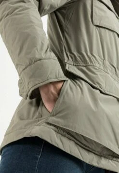 Camel Active Outdoorjas - Sage 15 Camel Active Outdoorjas - Sage -Tamaris Verkoopwinkel 5a64b139879547ab892a7c7c84f917aa