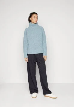 DRYKORN Arwen - Trui - Blue 12 DRYKORN Arwen - Trui - Blue -Tamaris Verkoopwinkel 5b4d0d0a37c64d888a3b993d6f150cef