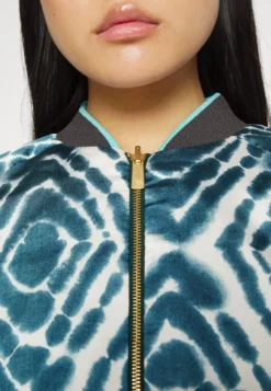 Scotch & Soda Reversible Jacket - Bomberjacks - Multicolor -Tamaris Verkoopwinkel 5d6feacee4af4c7fa7ed707f36a9b552 scaled