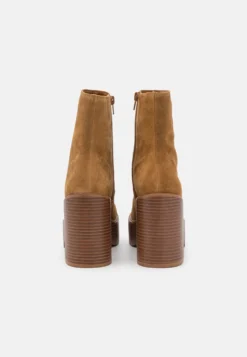 Aldo Myrelle - Enkellaarsjes Met Plateauzool - Brown -Tamaris Verkoopwinkel 5ea6b69448b24156916213e99f37548a scaled