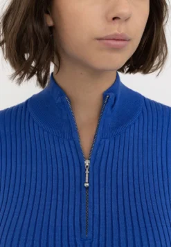 Soft Rebels Srgolda- Trui - Amparo Blue 10 Soft Rebels Srgolda- Trui - Amparo Blue -Tamaris Verkoopwinkel 611d273a0eea495082fea9223b29ef79 scaled