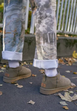 Ugg Korte Laarzen - Marrone 9 Ugg Korte Laarzen - Marrone -Tamaris Verkoopwinkel 805545edaa1f4bd18248d04b1a641ed4 scaled