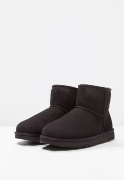 Ugg Classic Mini - Korte Laarzen - Black -Tamaris Verkoopwinkel 8f5f1153b2b14ed8bbfe614ef767b60c