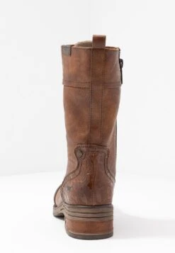 Mustang Veterlaarzen - Cognac 12 Mustang Veterlaarzen - Cognac -Tamaris Verkoopwinkel 90e9ff326661476e8081aa2de5950a1e