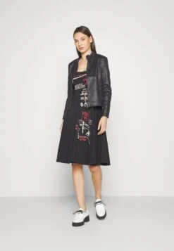 Desigual Jacket Toronto - Imitatieleren Jas - Black 12 Desigual Jacket Toronto - Imitatieleren Jas - Black -Tamaris Verkoopwinkel 9adc6269c36b4118a34bd88054dfcb3c