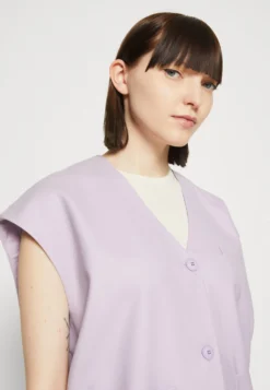 American Vintage Bodywarmer - Parme -Tamaris Verkoopwinkel adcc03e638944943a149b6fc3fb1518e scaled