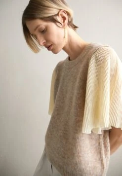 MUNTHE Devoted - Trui - Creme