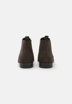 Pier One Korte Laarzen - Dark Brown 8 Pier One Korte Laarzen - Dark Brown -Tamaris Verkoopwinkel b70358eefadf4924823ed6adf1f2bf60 scaled