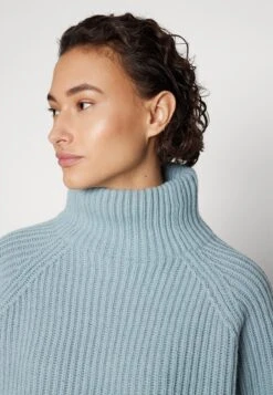 DRYKORN Arwen - Trui - Blue 13 DRYKORN Arwen - Trui - Blue -Tamaris Verkoopwinkel c50cdc226f0e4982bf9c724c6671d74c