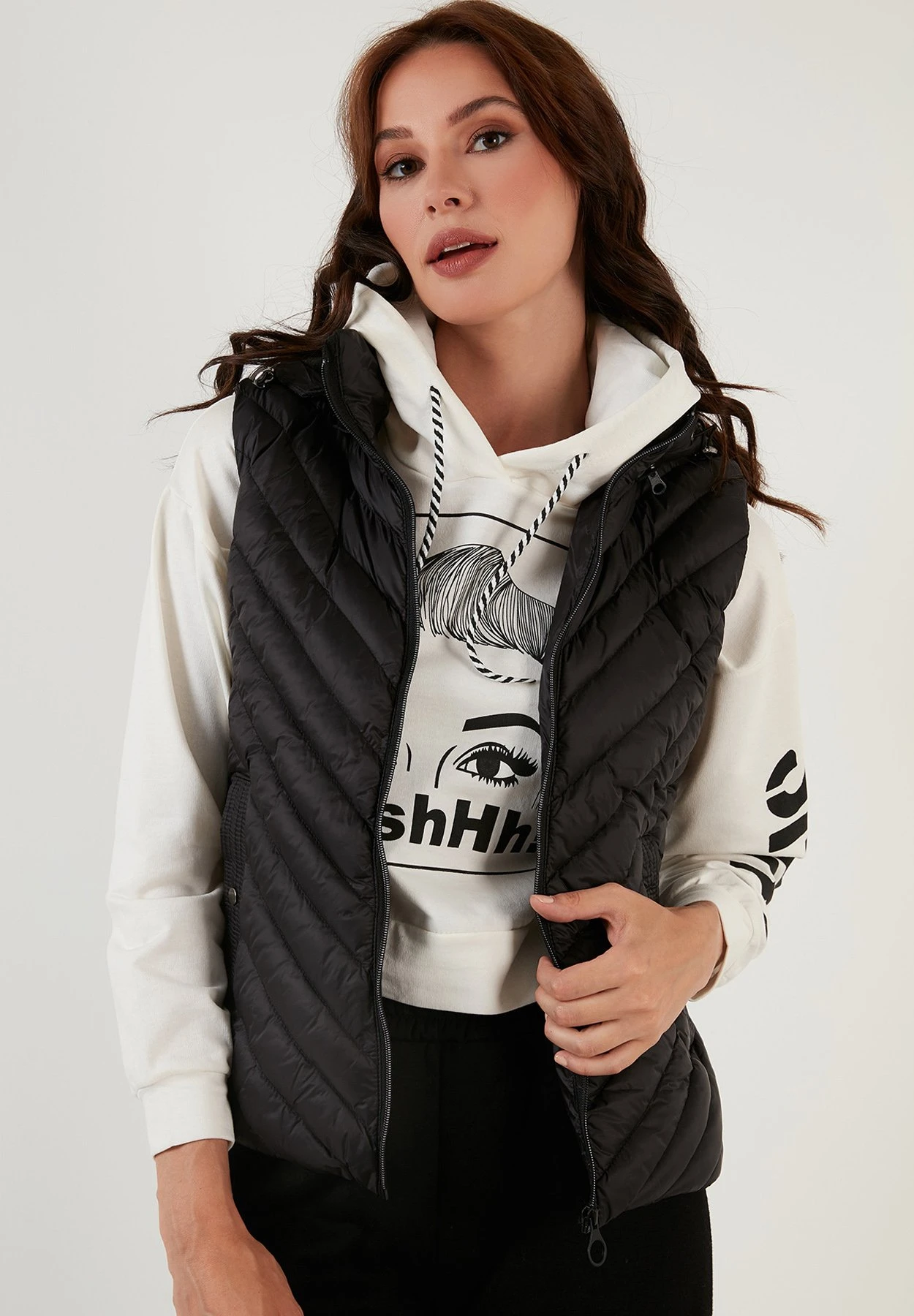 LELA Regular Fit - Bodywarmer - Black 4 LELA Regular Fit - Bodywarmer - Black - Afbeelding 4