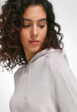 Hoodie - Hellgrau -Tamaris Verkoopwinkel d09ccc2fe0e04c87b7dddb0af16f37cc scaled