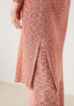 S.Oliver Vest - Pink Sand -Tamaris Verkoopwinkel d56388448fdb4a96b1dc1b3020179465 scaled