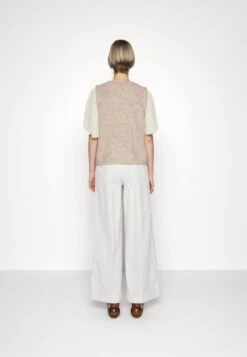 MUNTHE Devoted - Trui - Creme -Tamaris Verkoopwinkel d618fad6019449a9ab4743a6e8fa4274