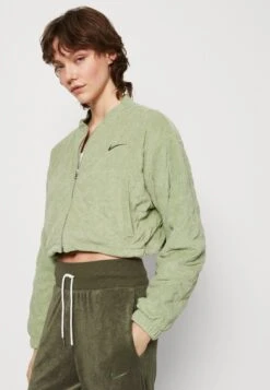 Nike Sportswear Bomberjacks - Oil Green/Cargo Khaki 9 Nike Sportswear Bomberjacks - Oil Green/Cargo Khaki -Tamaris Verkoopwinkel d8db4568f96d42db9cbb998cabc293b4