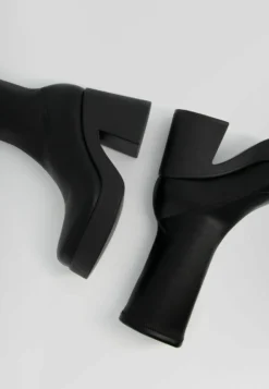 BERSHKA Fitted - Enkellaarsjes Met Hoge Hak - Black -Tamaris Verkoopwinkel e861248485d94952806cf8c6e778384f scaled