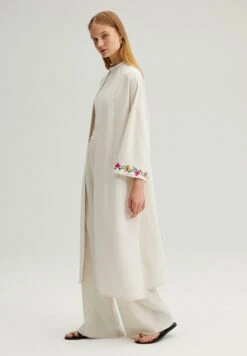 Embroidered Set - Broek - Beige -Tamaris Verkoopwinkel f0503b5519ec453b812ae26fd2f3e8c2