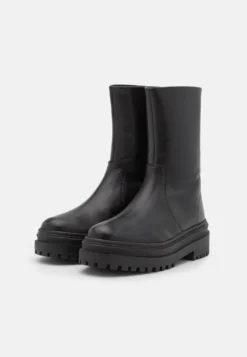 Margot Zip Boot - Plateaulaarzen - Black -Tamaris Verkoopwinkel f44ce1c666b44775b29c3a658b24f718 scaled