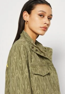 Marks & Spencer Print Field - Lichte Jas - Khaki Mix -Tamaris Verkoopwinkel f79e9382914946bdbe69568af450a067